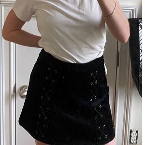 Newbury Kustom Skirt